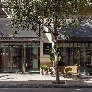 https://alexandra-barcelona-a-doubletree-by-hilton.topbarcelonahotels.com